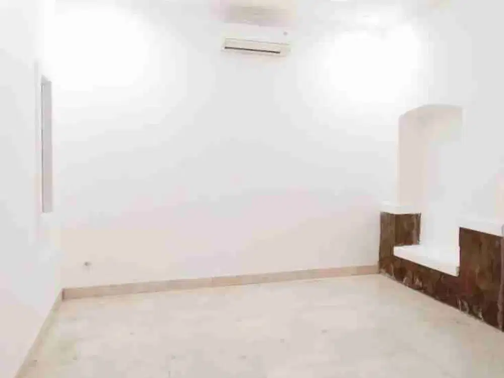Rumah Asri Terawat Menteng