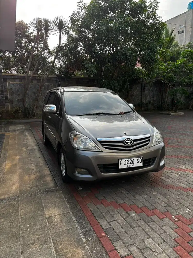 Toyota innova 2010 2.0 G manual