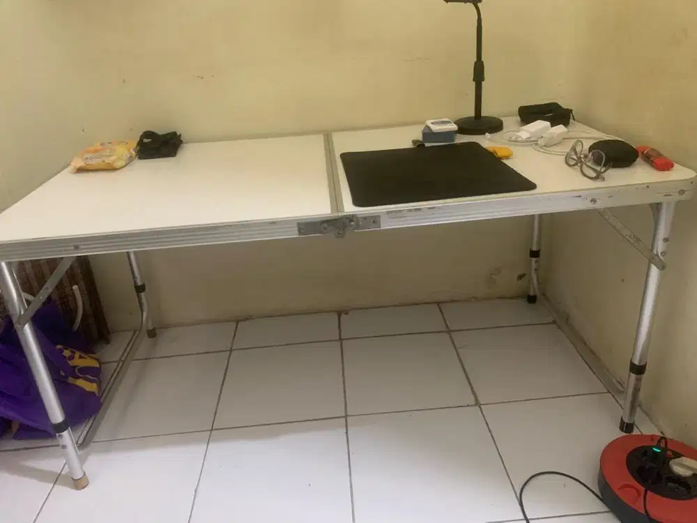 Meja Lipat Serbaguna