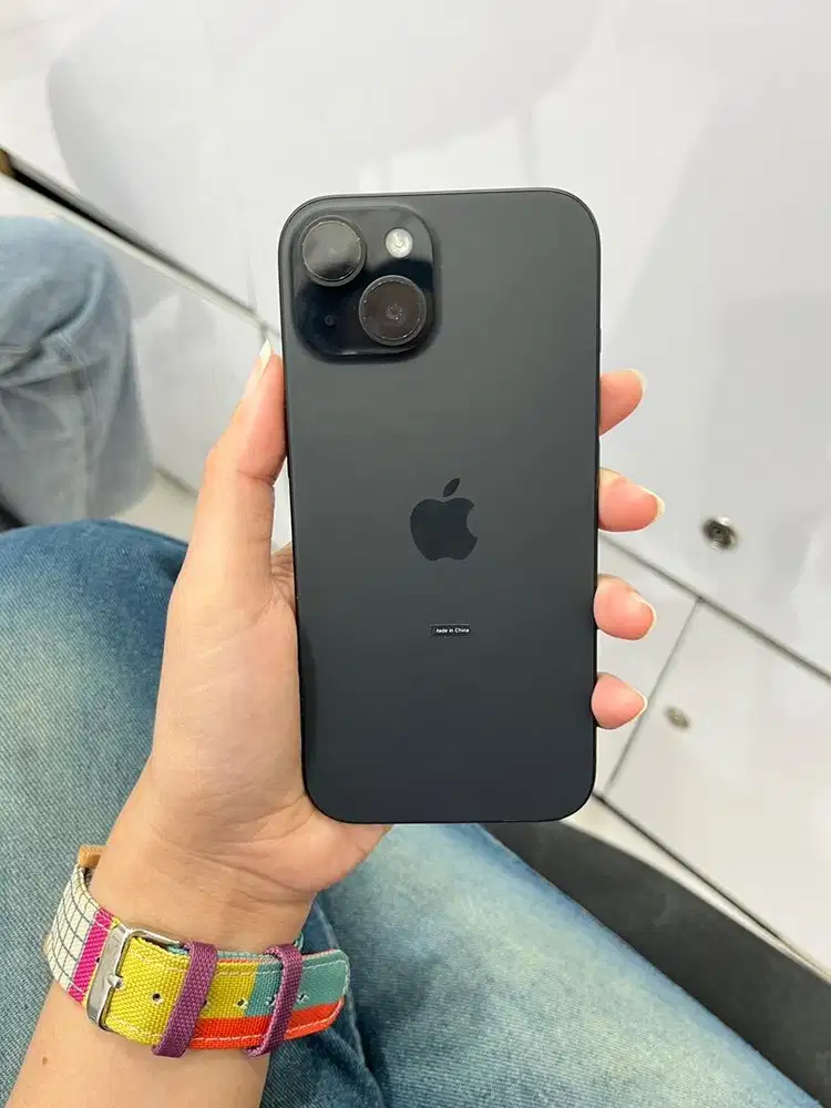 Iphone 15 128 Resmi SA/A (blibli) black