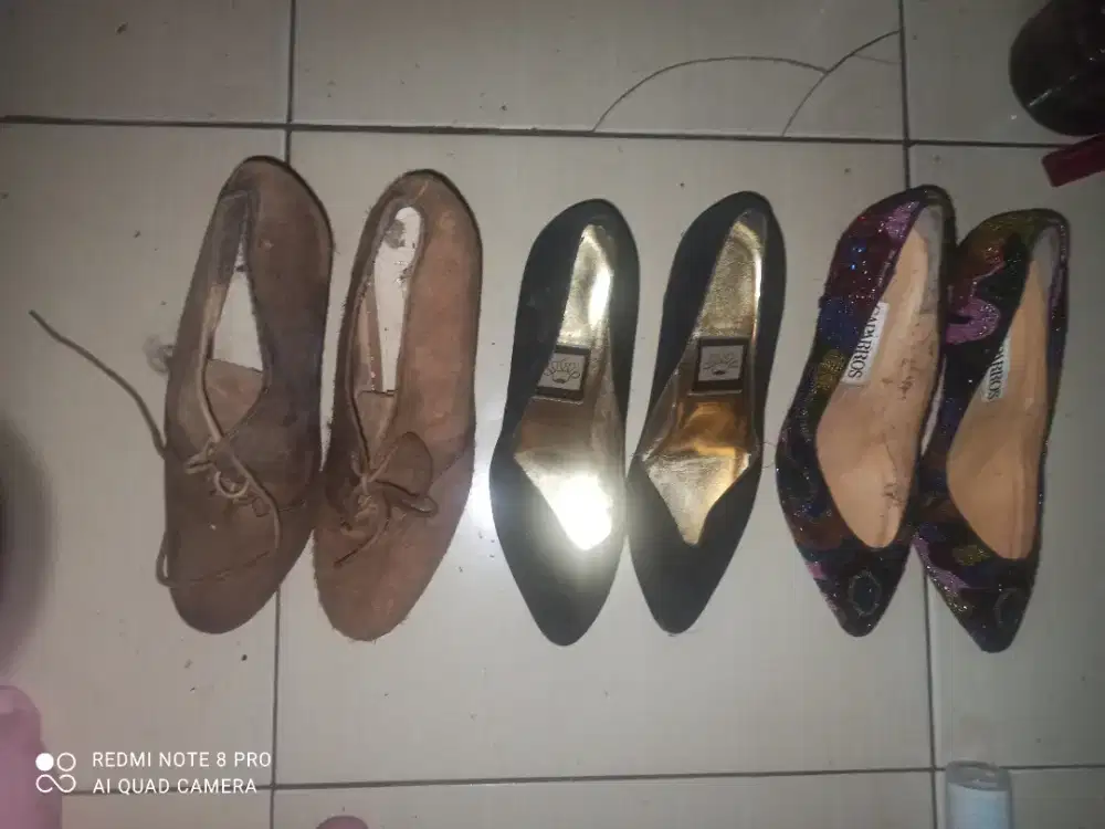 Sepatu wanita Heels 2Pasang Sama Sepatu kulitnya 1Pasang