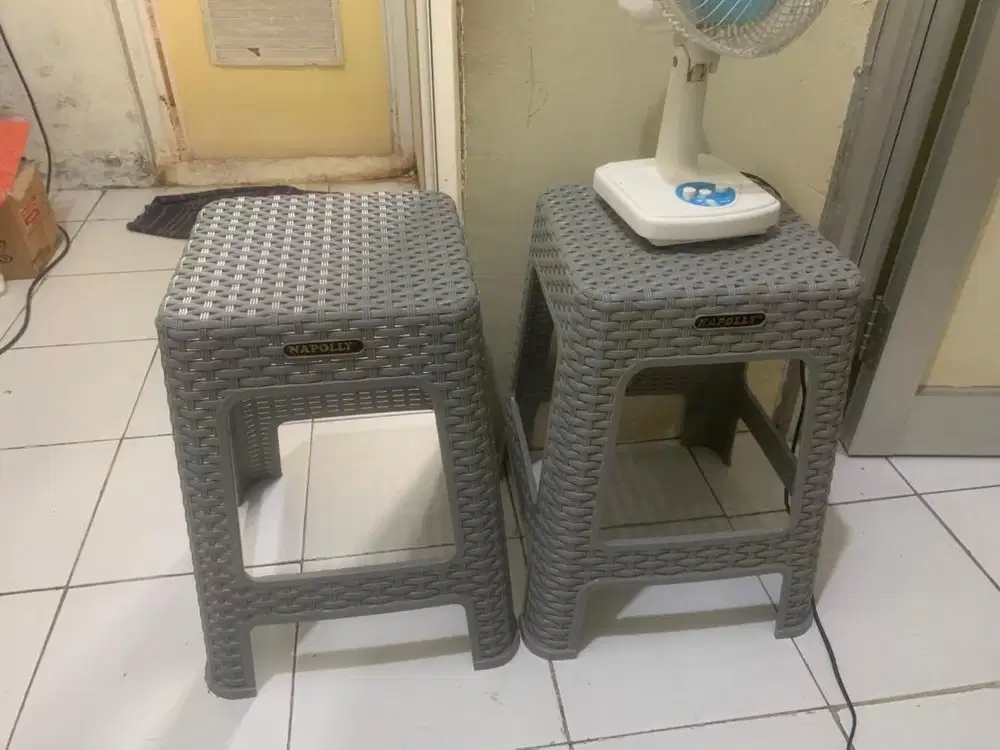 Kursi Plastik Motif Rotan Napolly