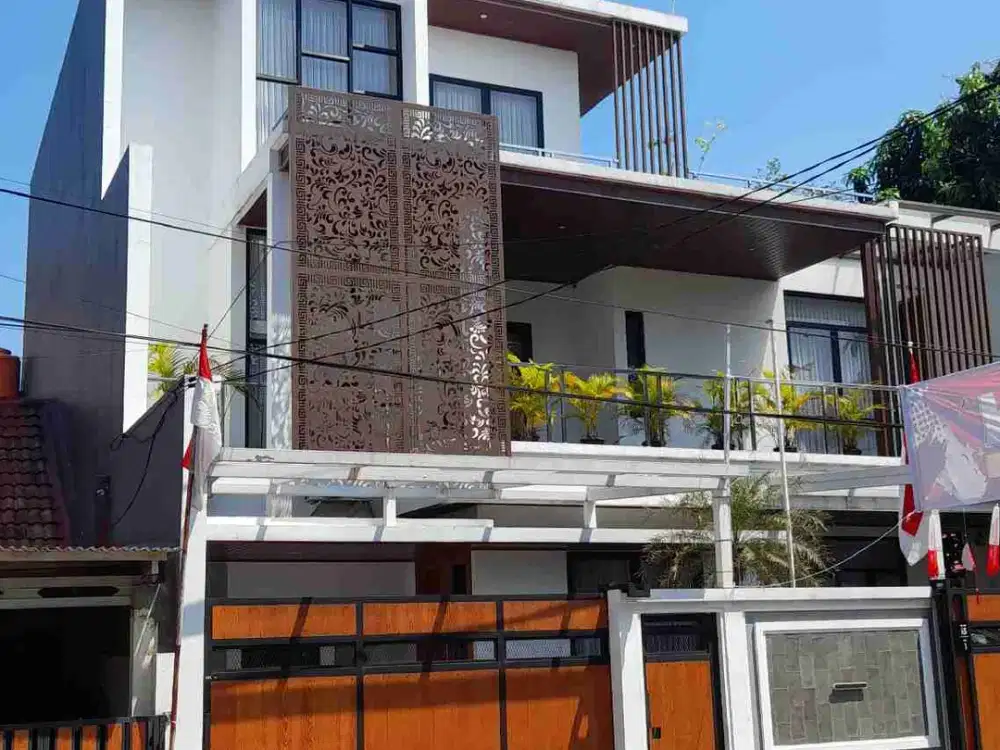 Rumah Dijual 3 Lantai SHM di Pamulang Estate Dekat TOL Pamulang Ciputat Cinere dan UNPAM Tangerang Selatan
