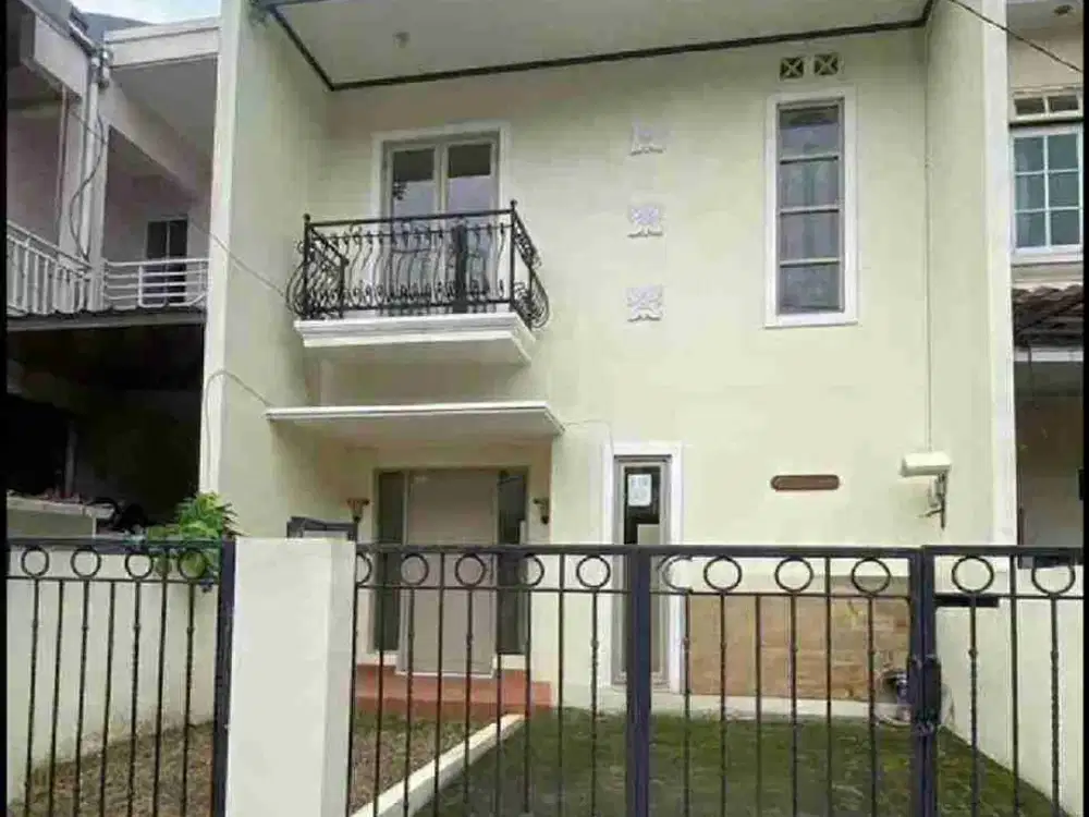 Jual murah rumah dua lantai rapih siap huni Citra Grand Cibubur