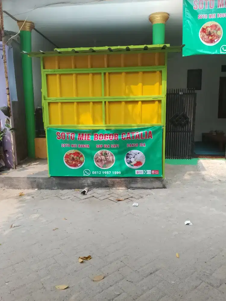 Booth container bekas