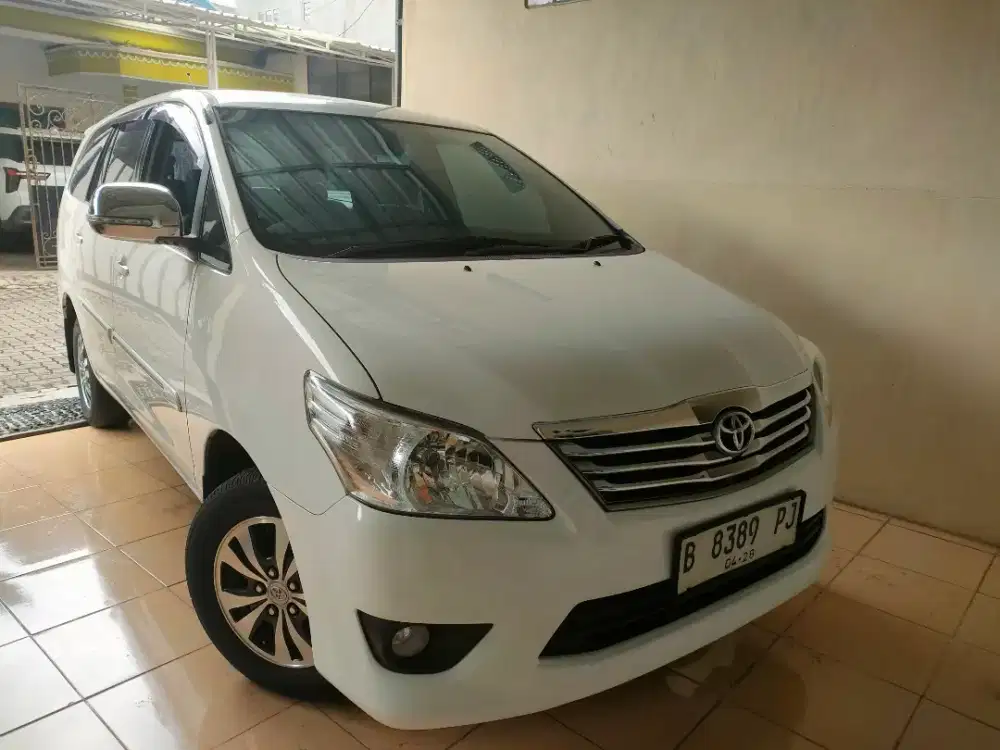 Innova G diesel matic 2013 istimewa