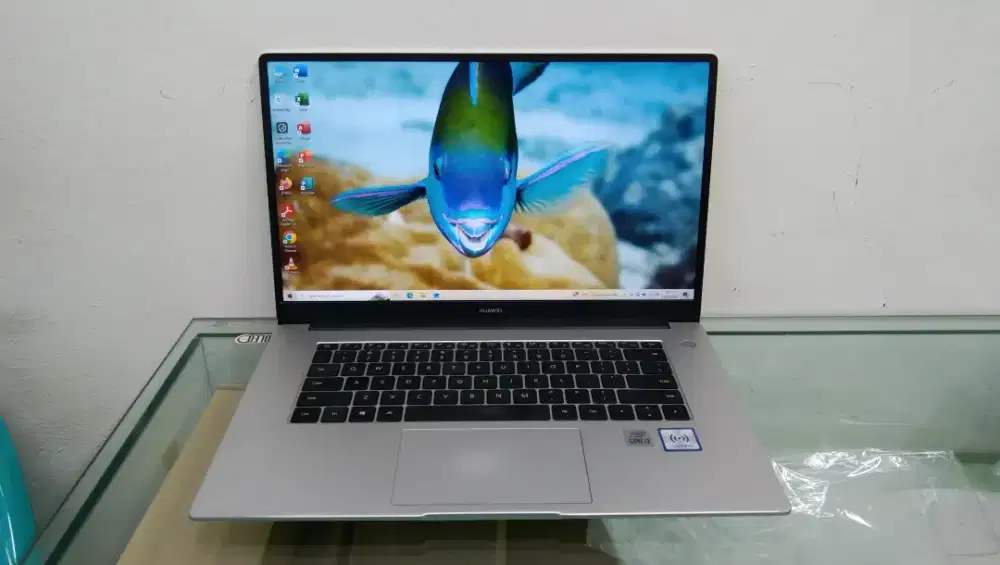 Huawei Core i3 Gen 10
 Ram 8GB
 SSD 256GB
Minus Pemakaian Aja
