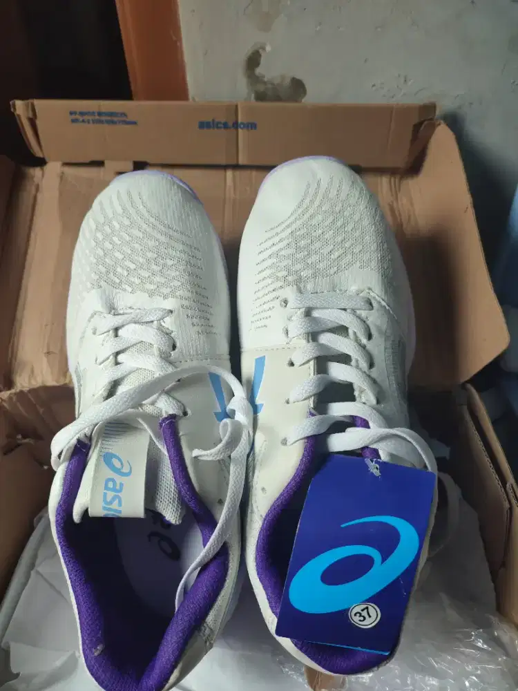 Jual sepatu wanita asic Made in Vietnam ukuran 47