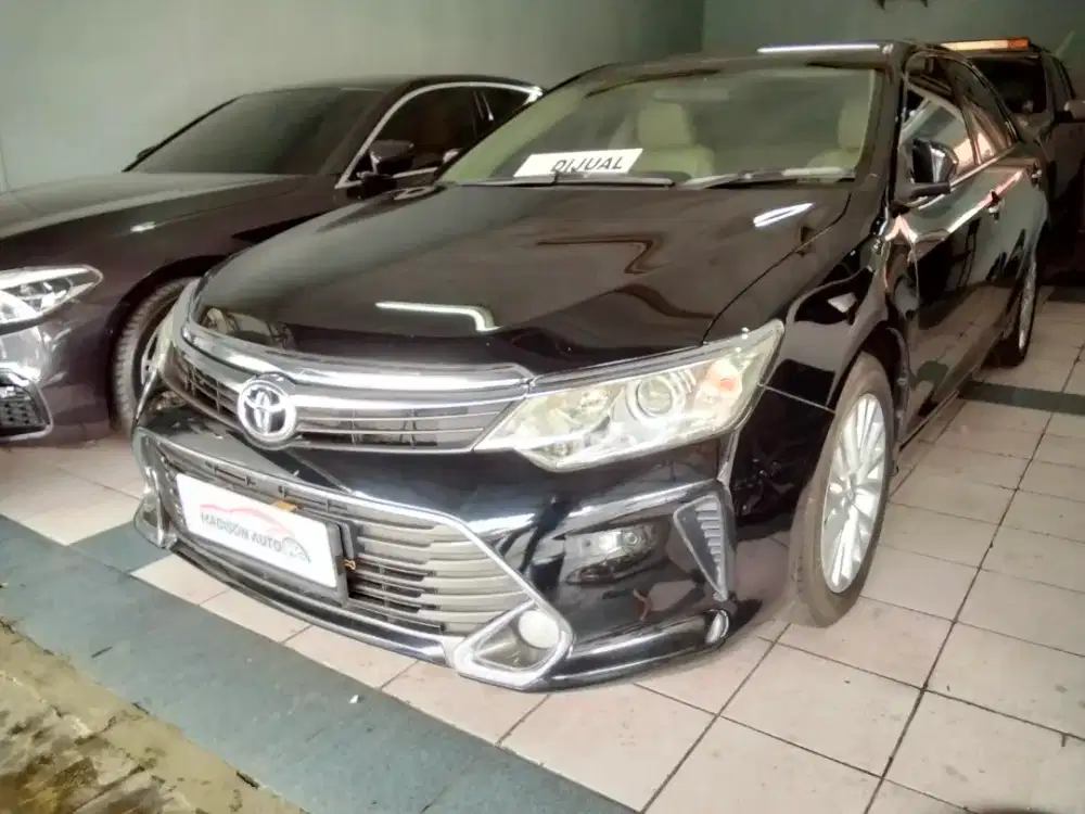 Toyota Camry V 2.4 AT 2015