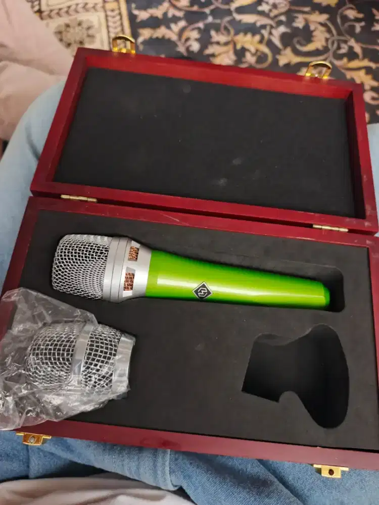Mic hardwell Supernova