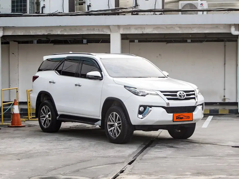 Toyota Fortuner VRZ 2.4 2019 putih matic