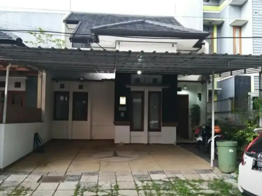 Rumah SIap Huni 2 Lantai Buah Batu Regency