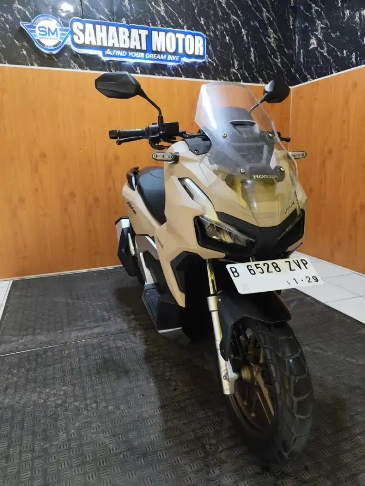 ADV 160 ABS TH 2024 CASH ATAU KREDIT DAN SPAYLATER BISA SIAP PAKAI