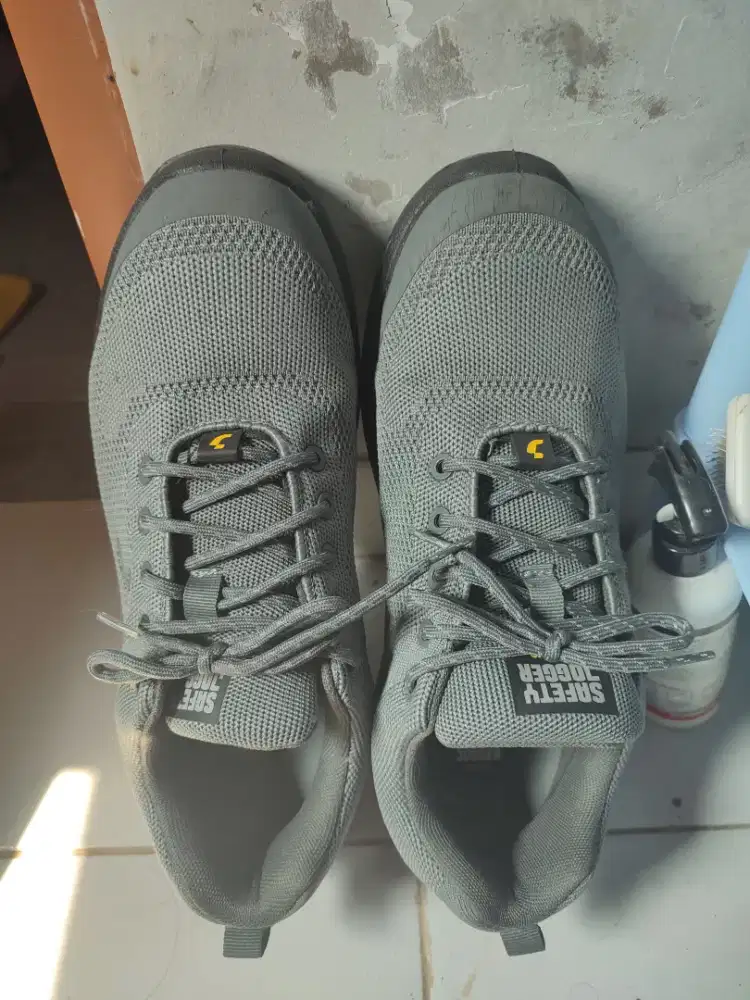 Jual sepatu safety Jogger ukuran 45