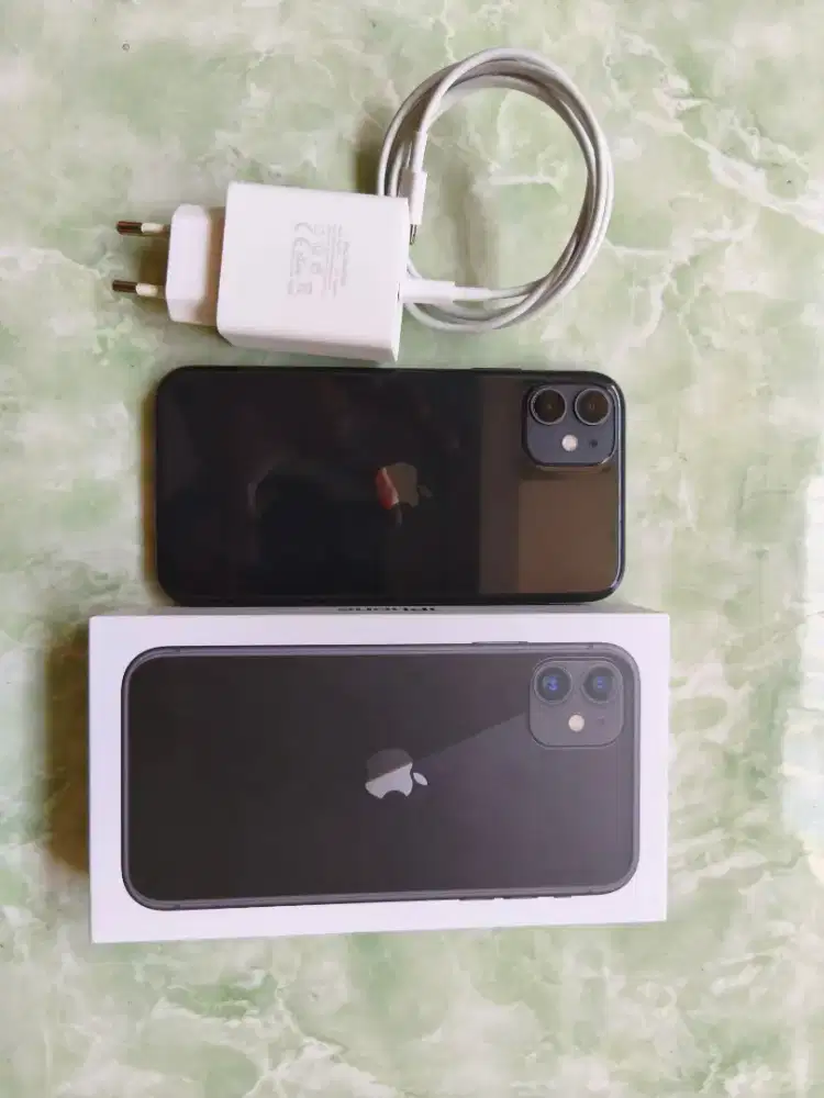 iPhone 11 128GB Bea Cukai BH 86% Pemakaian Pribadi