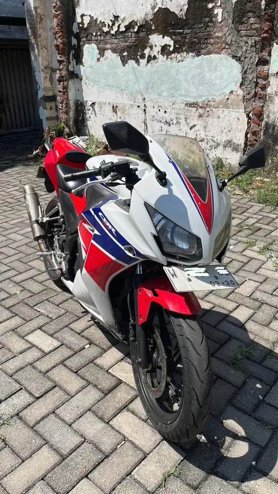 CBR 150 R 2015 RWB