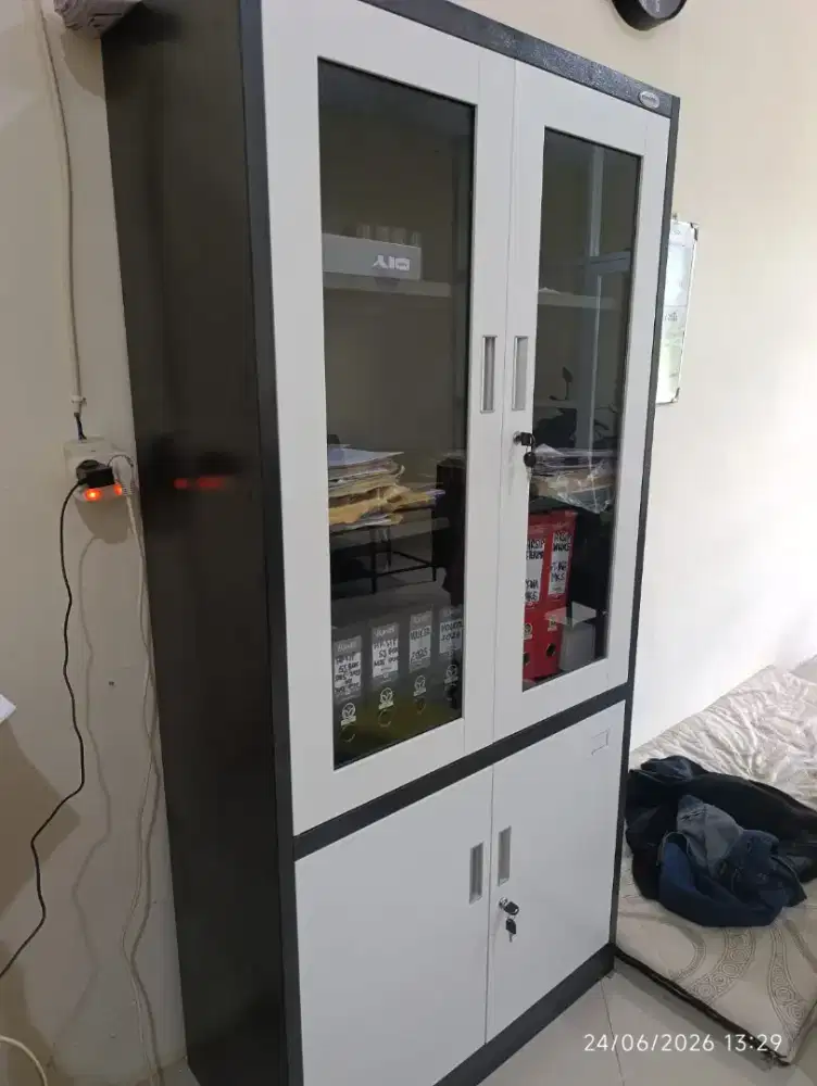 Filling cabinet