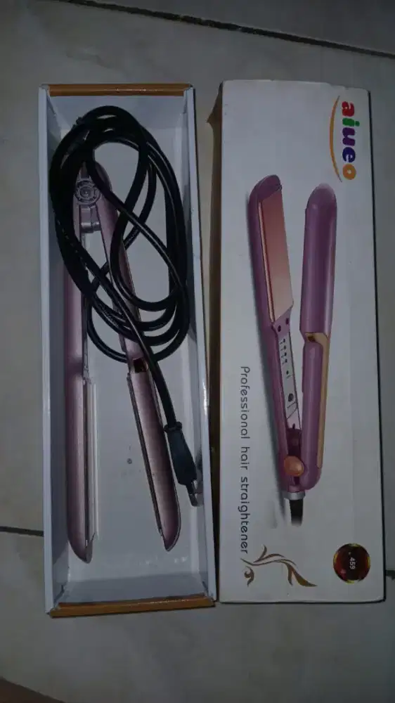 Catokan rambut wanita