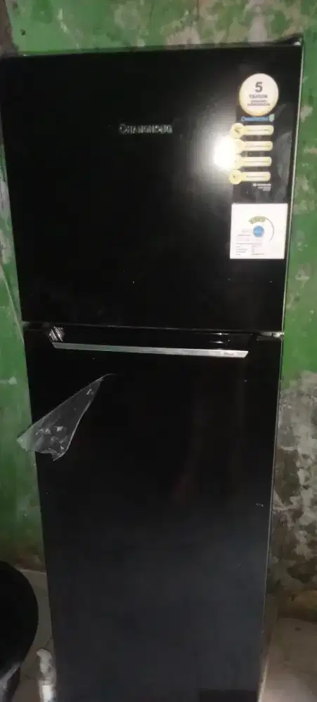 Jual kulkas 2 pintu Changhong pemakaian belum lama jual aja net 1650,