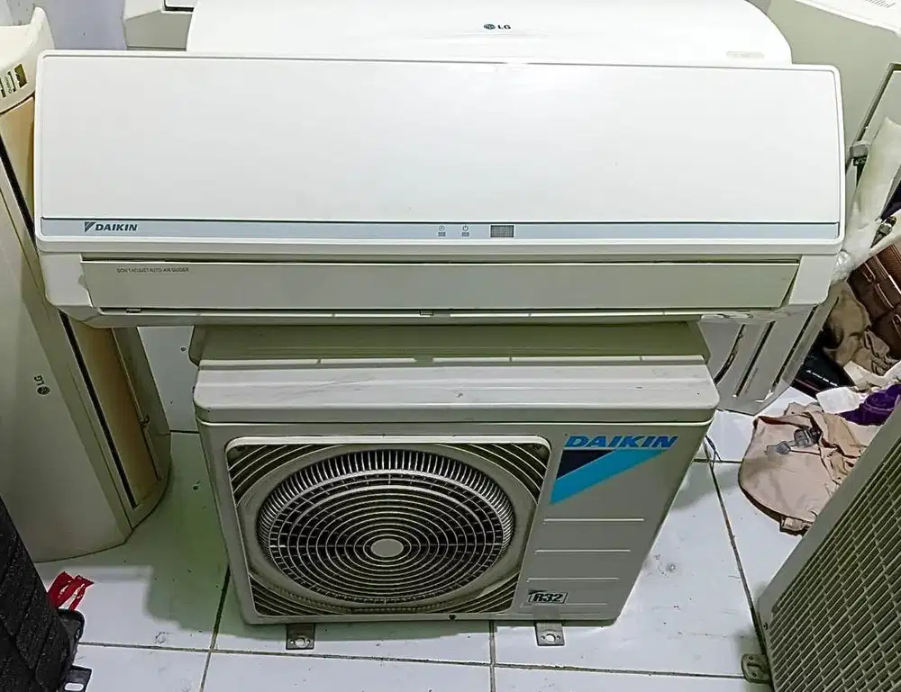 Jual ac daikin 1/2 pk normal siap psang
