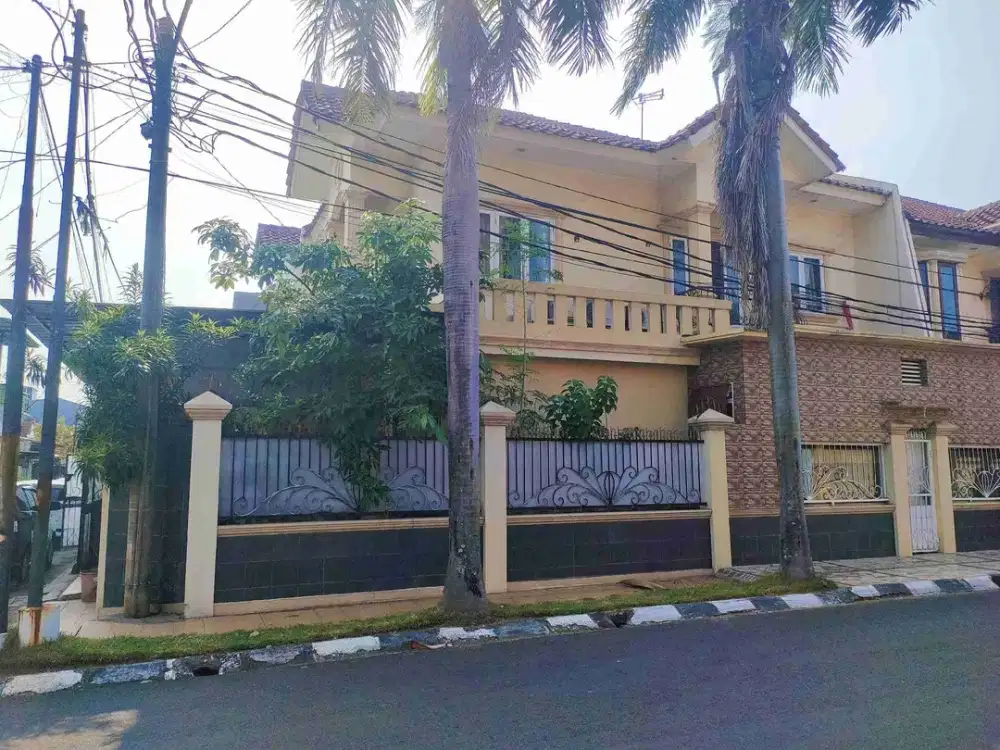 Dijual Cepat Rumah Hook di Citra 5 Jakarta Barat | SHM | 7 Kamar Tidur | Dekat Bandara Soekarno-Hatta