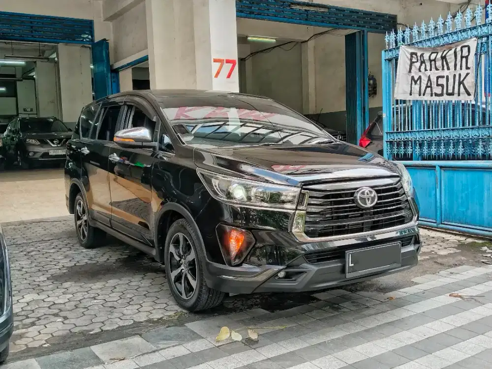 Innova 2.4 Venturer 2022 Matic