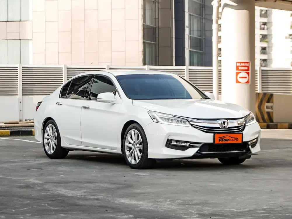 Honda Accord 2.4 VTIL 2017 Putih
