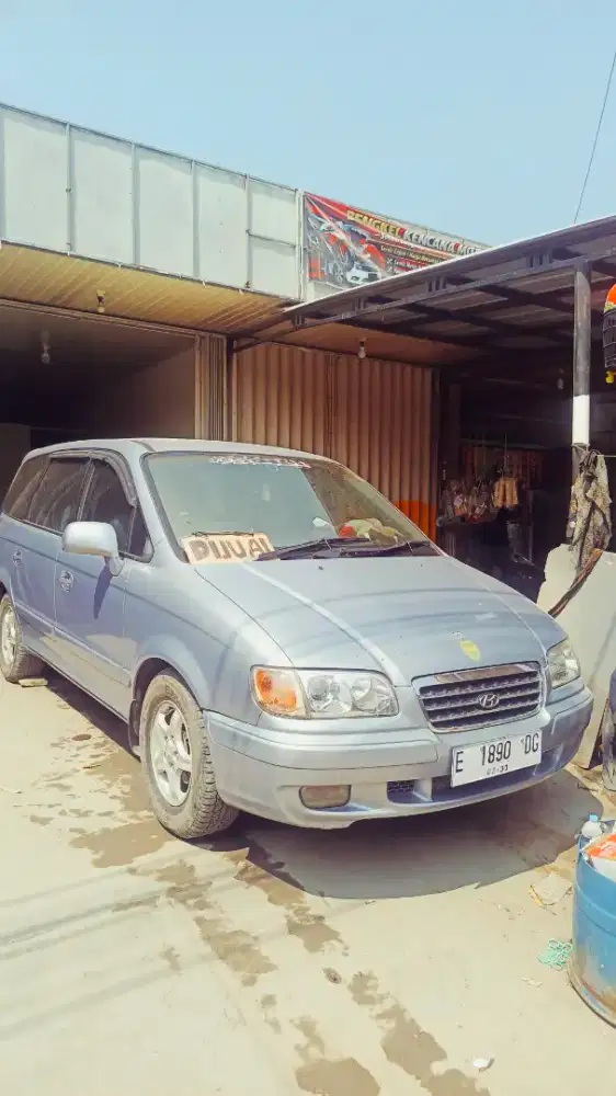 For sale Hyundai trajet 2001 open Rp. 35 juta nego