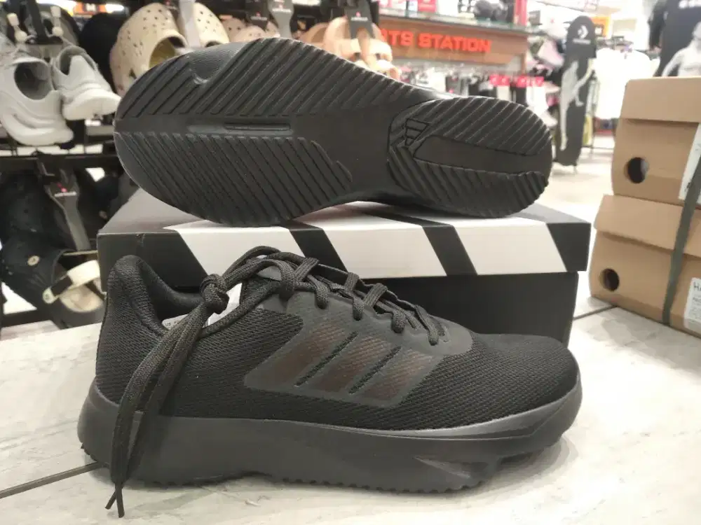 Sepatu Adidas runfalcon sizs 41 murah
