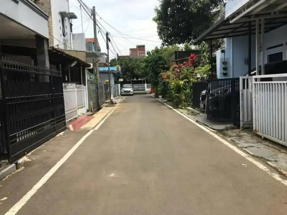 Rumah 2 Lantai Siap Huni Dekat Griya Antapani