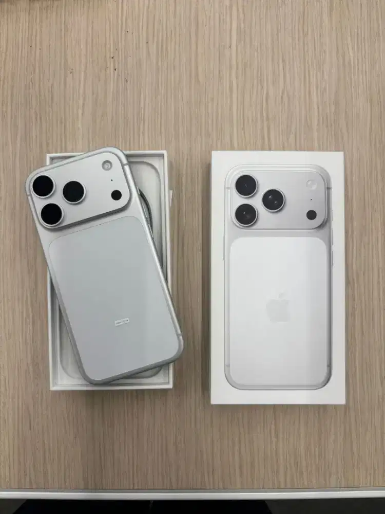 Cicilan iPhone iPhone 17 pro 256GB silver bebas 2x angsuran