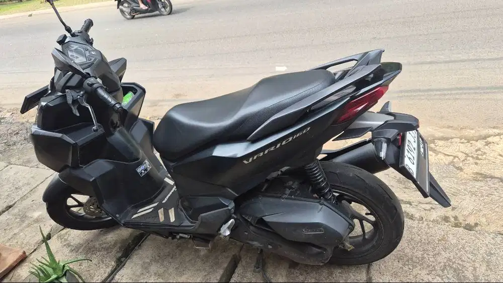 Vario 160 hitam tahun 2023