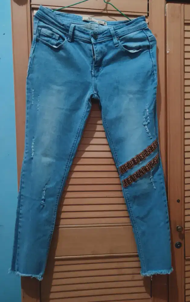 Celana panjang jeans
