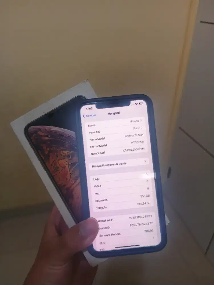 Maharin aja IP xs max 256 GB all operator