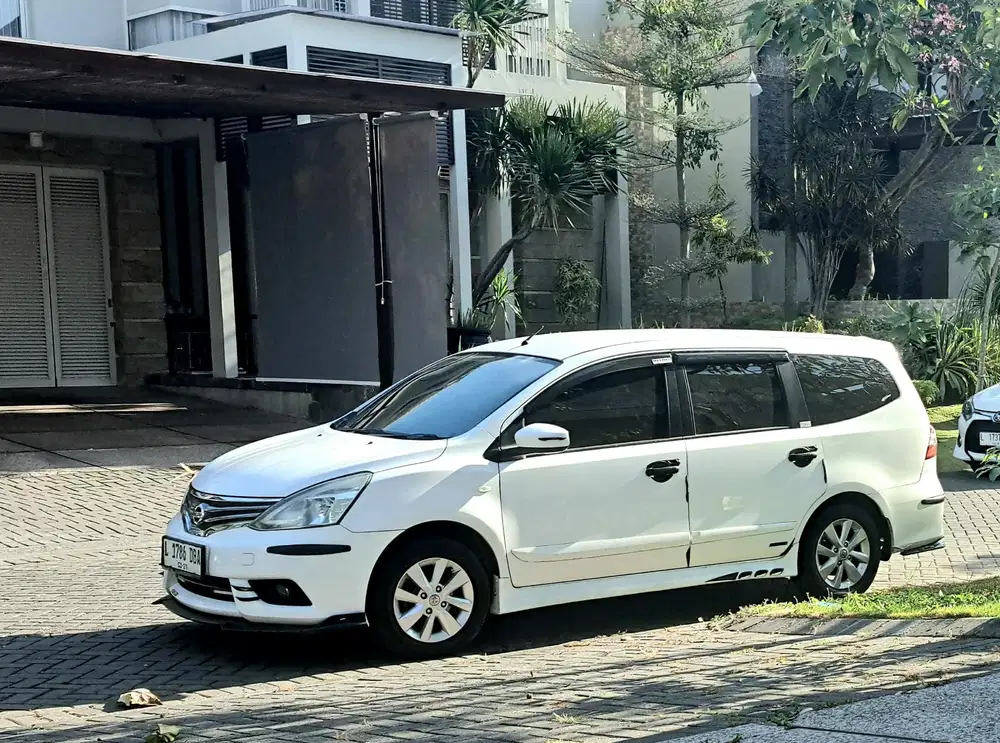 Nissan Grand livina 2015 Bensin