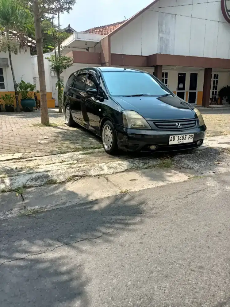 BU Dijual honda stream 1.7 AT