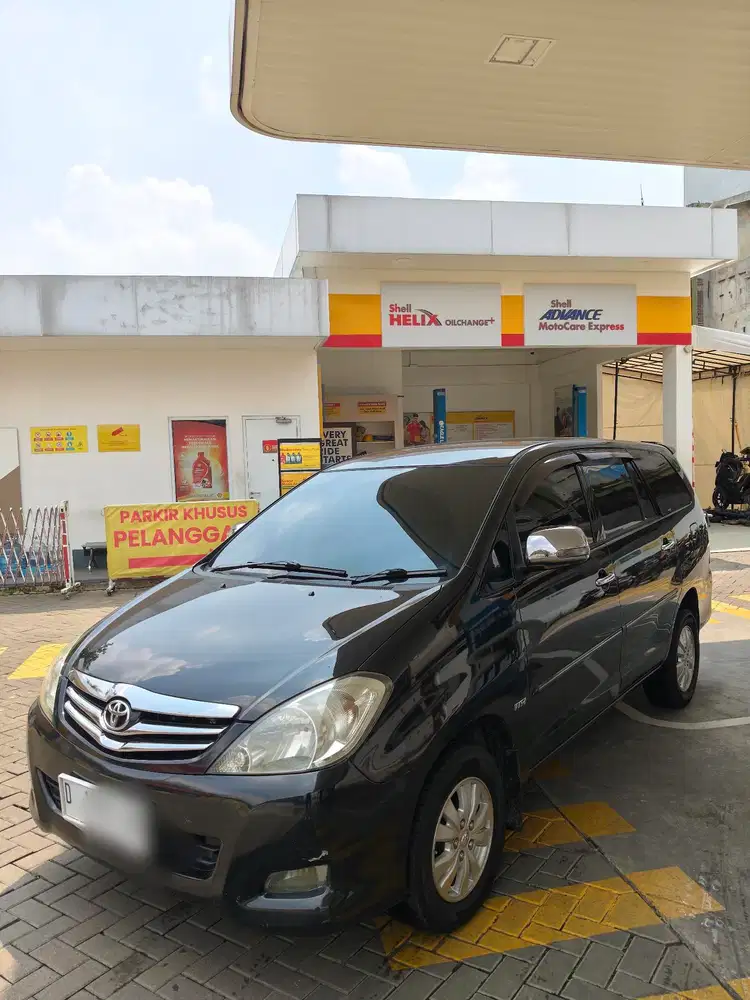 Toyota Kijang Innova 2009 Bensin