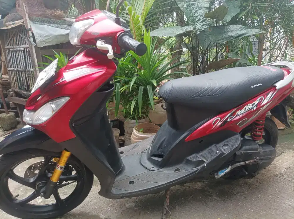 Yamaha Mio smeli  2010 .komplit pajak panjang.  bagus. dijaminn puas