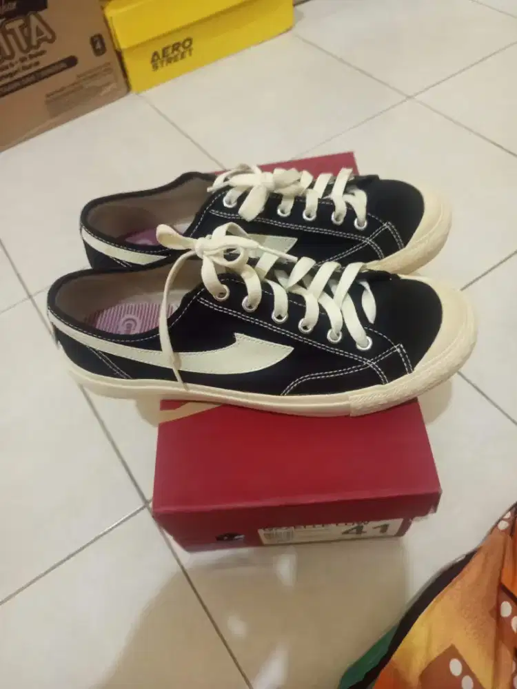 Sepatu Compas edition new