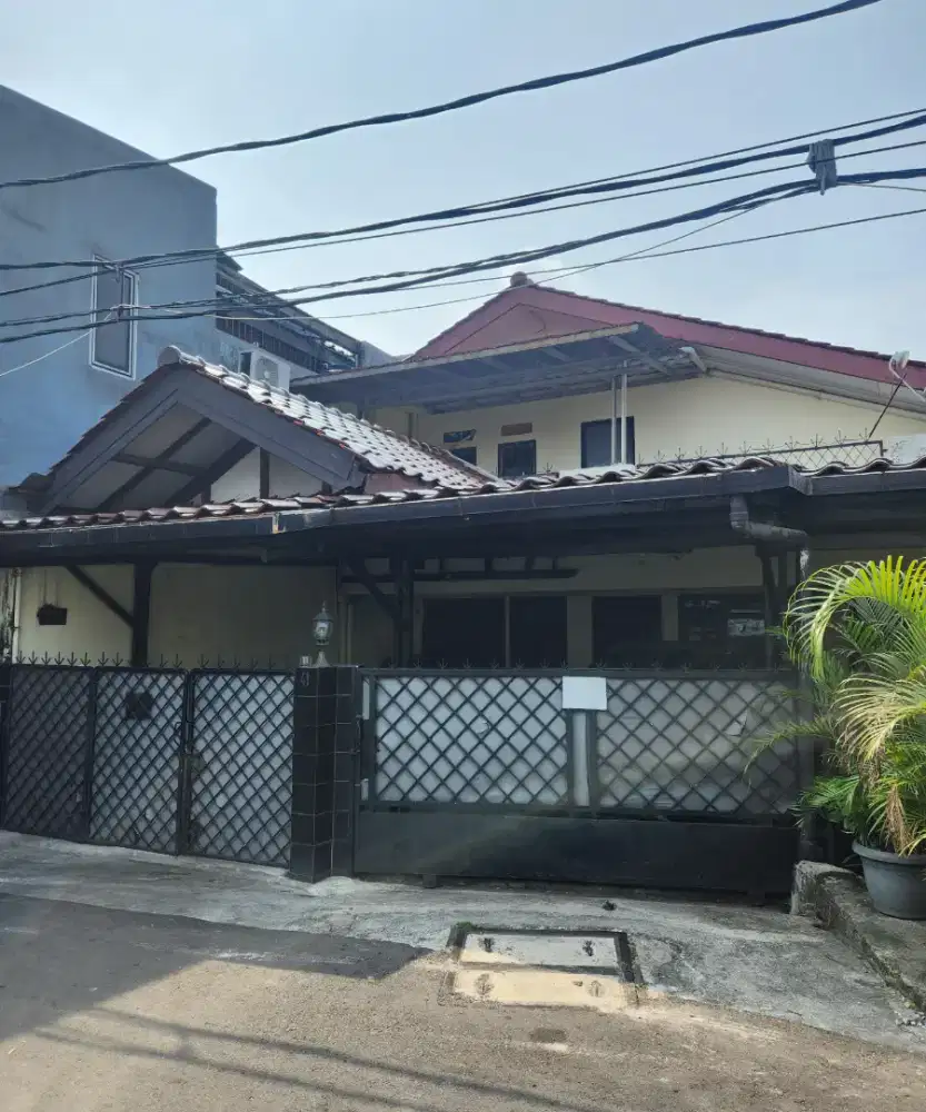 Dijual Rumah 7 Kamar Lokasi Strategis Manggarai Jakarta Selatan