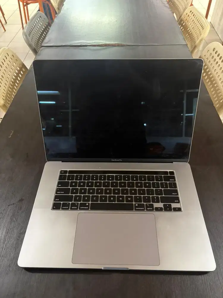 Macbook pro 16 2019 i7 16/512GB