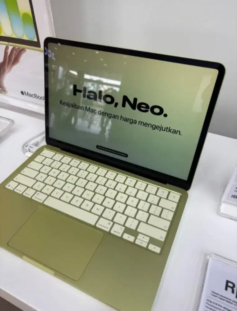 MacBook Neo 13” A18 Pro 2026