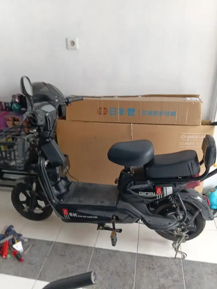 Sepeda Listrik selis merk Gicin 8 K