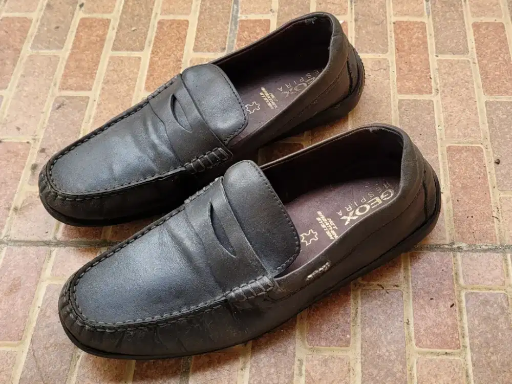 Sepatu Kulit Geox No 40