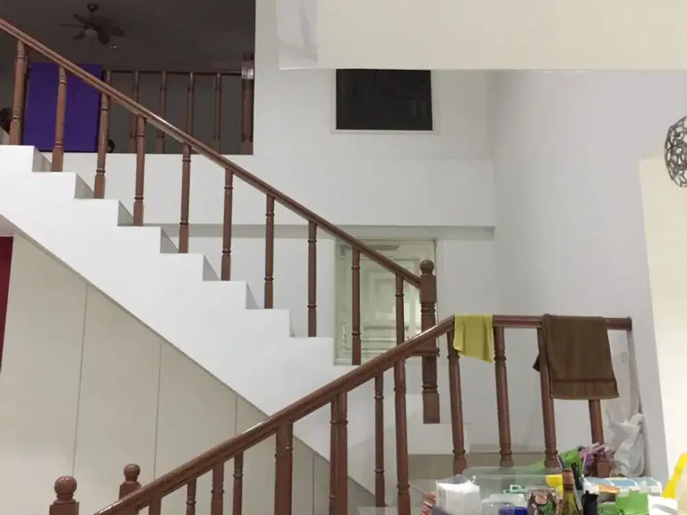 Murah !! DIJUAL RUMAH 1,5 LANTAI KAYU PUTIH BAGUS MODERN HOOK