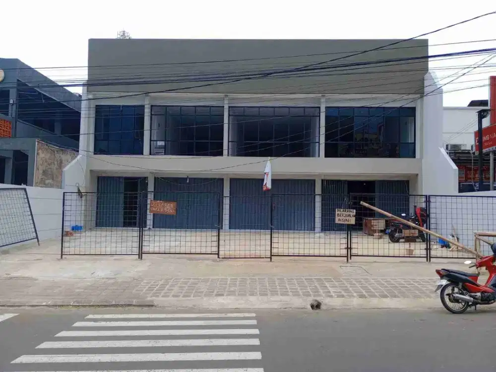 Ruko baru hadap jalan raya