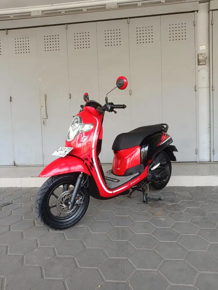 Honda scoopy sporty donat 2018 mulus