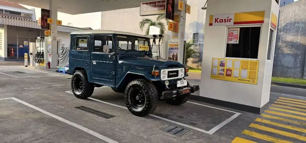 Hartop FJ40 4x4 thn 1981 Originalan Total  luar dalam,AC,PS,Rem Cakram