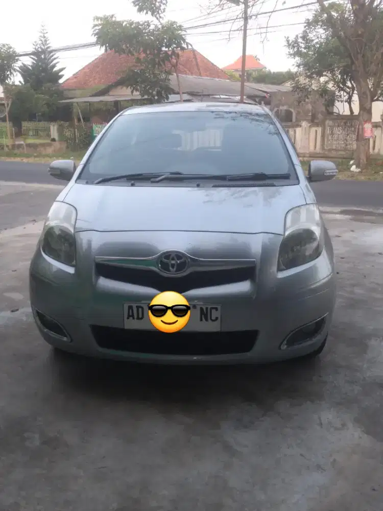 Toyota Yaris type j Matic 2010