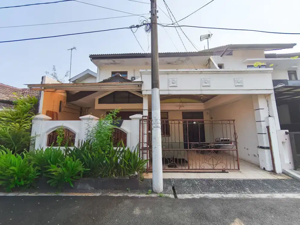 Rumah Luas Strategis 10 Menit ke Gerbang Tol Halim 3 Bisa KPR J-46379